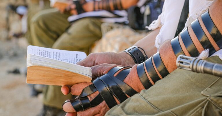 Families Dedicate IDF Base Synagogue to Loved Ones