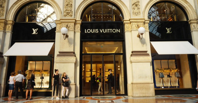 Louis Vuitton selling pro-Palestinian T-shirts for $800?