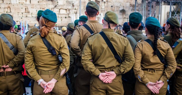 When Students Go to War, Universities Adapt