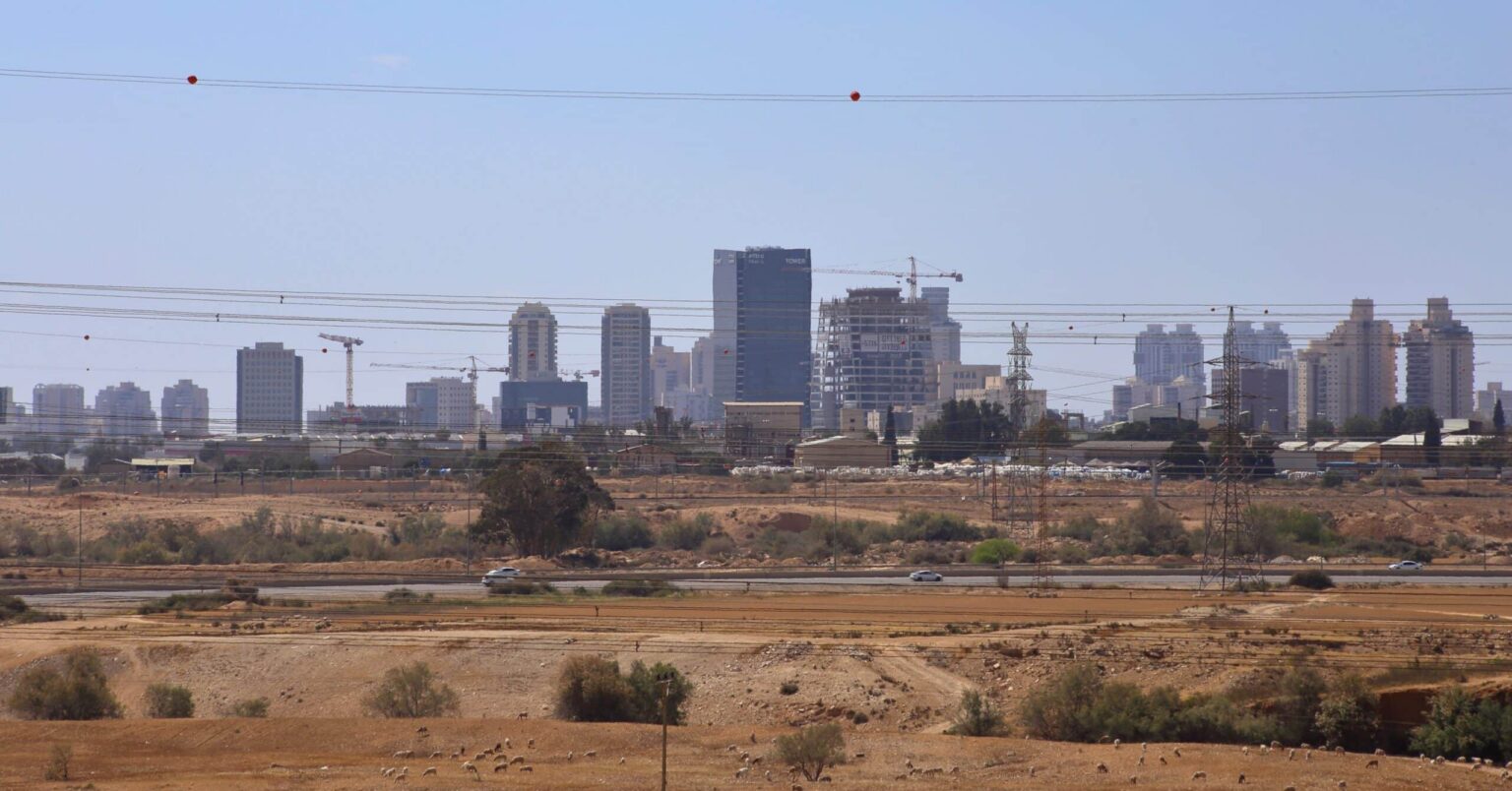 Homes Destroyed as Iranian Missile Strikes Southern Israel