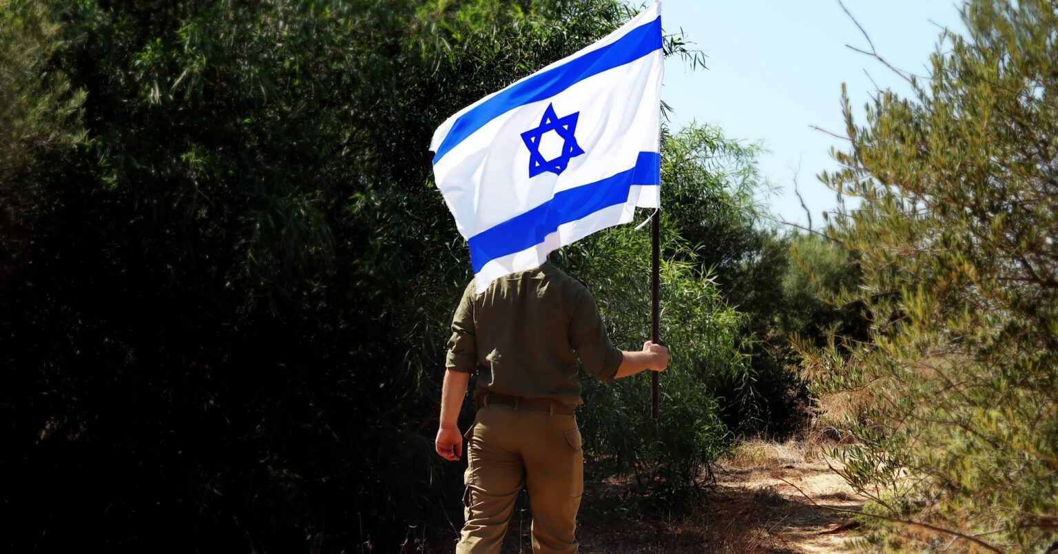 Thousands of Youths Push to Enlist in the IDF Thousands of Youths Push to Enlist in the IDF