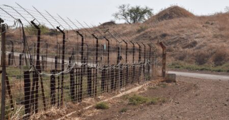Egyptian National Arrested After Crossing Into Israel, Suspected of Planning Terror Attack Egyptian National Arrested After Crossing Into Israel, Suspected of Planning Terror Attack