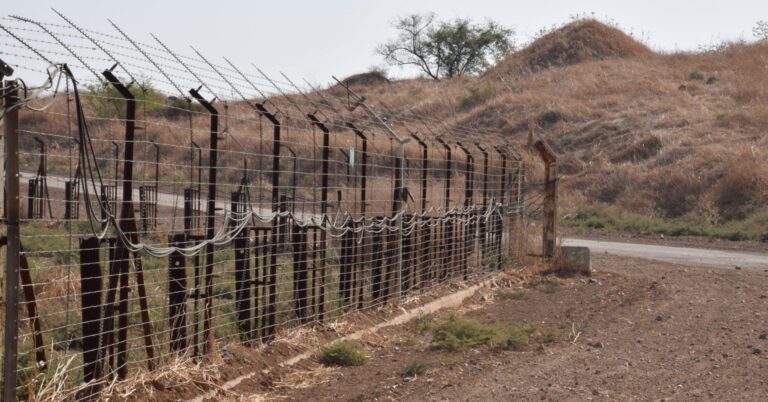 Egyptian National Arrested After Crossing Into Israel, Suspected of Planning Terror Attack Egyptian National Arrested After Crossing Into Israel, Suspected of Planning Terror Attack